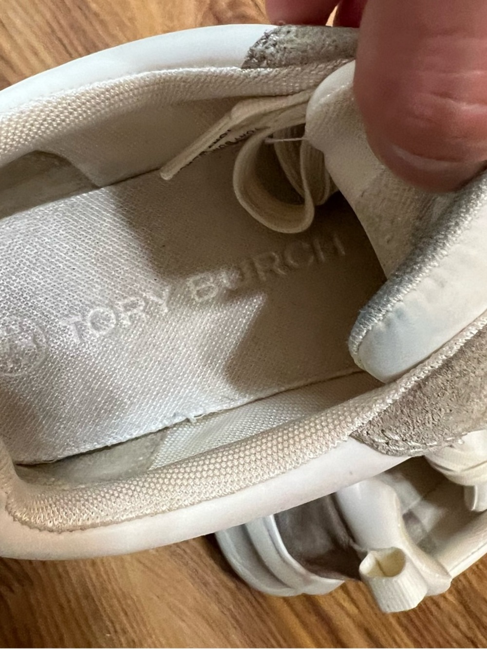 tory burch womens shoes - Picture 4 of 7